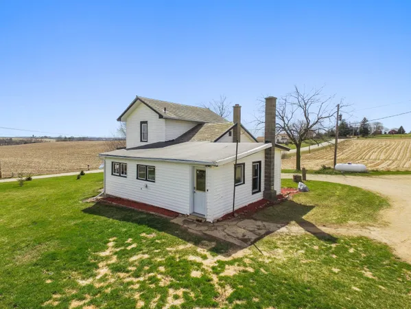 $349,900 | 18442 West County Road, Evansville, WI 53536