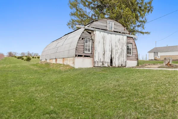 $349,900 | 18442 West County Road, Evansville, WI 53536