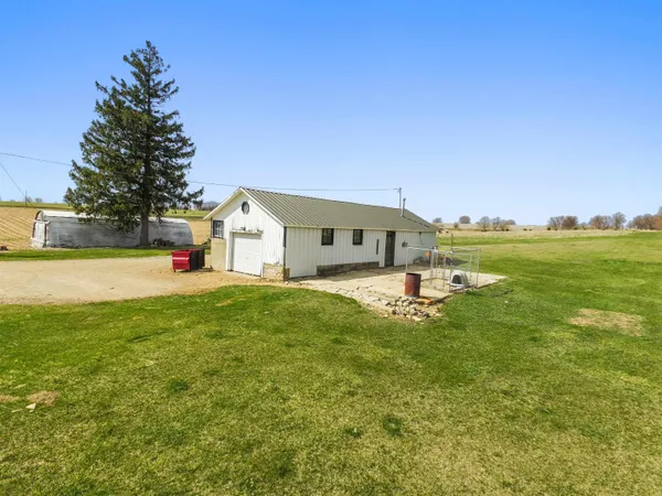 $349,900 | 18442 West County Road, Evansville, WI 53536