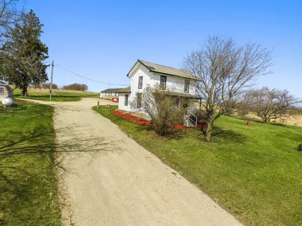 $349,900 | 18442 West County Road, Evansville, WI 53536