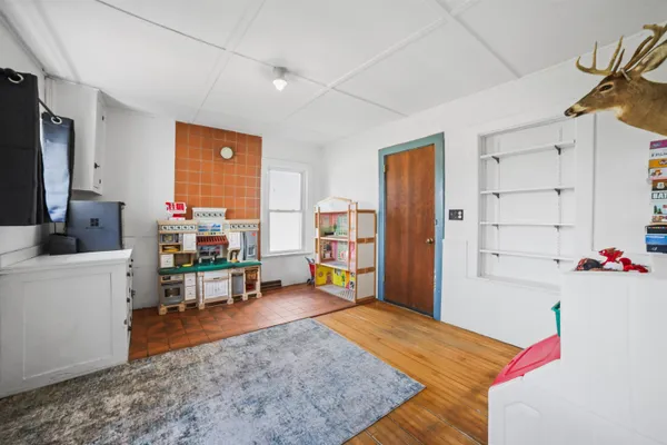 $349,900 | 18442 West County Road, Evansville, WI 53536