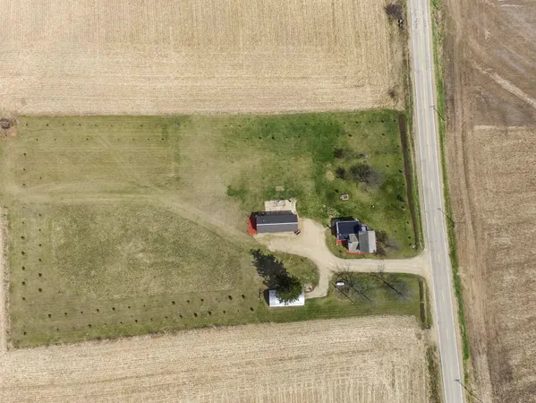 $349,900 | 18442 West County Road, Evansville, WI 53536