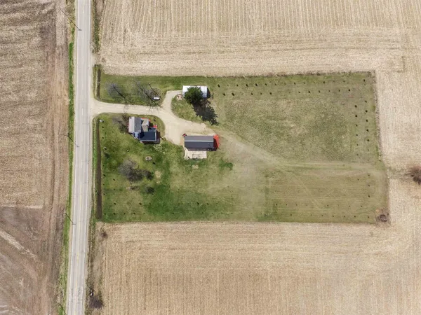 $349,900 | 18442 West County Road, Evansville, WI 53536