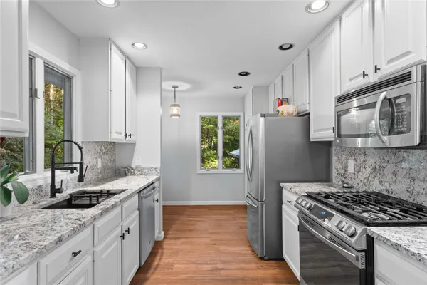 $699,000 | 18 Horsepasture River Court, Sapphire, NC 28774