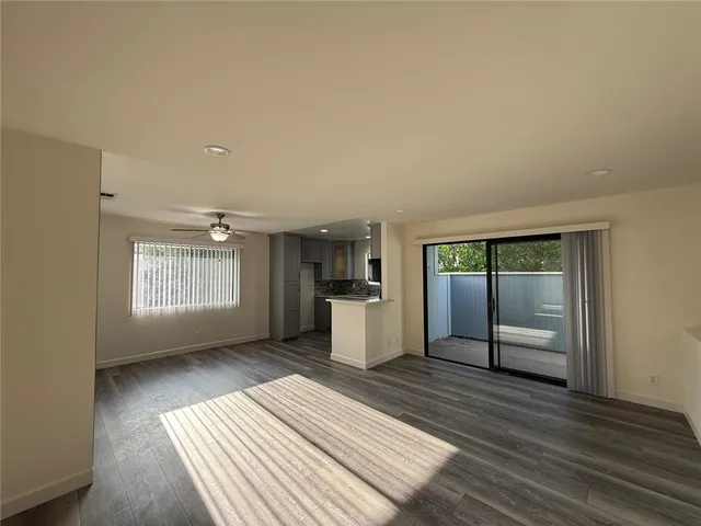 $3,100 | 13059 Hubbard Street, Unit 6, Sylmar, CA 91342