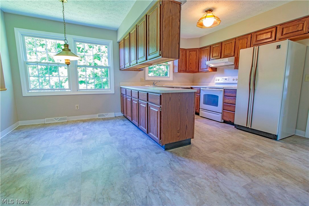 Kitchen with eat-in area.