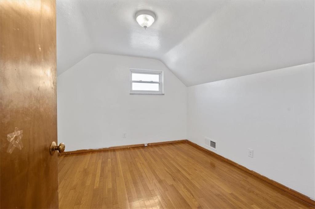 2295 Crestview Road Pittsburgh, PA 15216 - Photo 13 of 25 Gallery Image 13