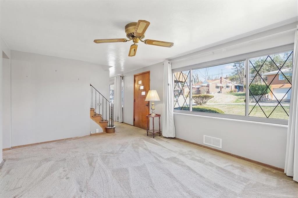 2295 Crestview Road Pittsburgh, PA 15216 - Photo 4 of 25 Gallery Image 4