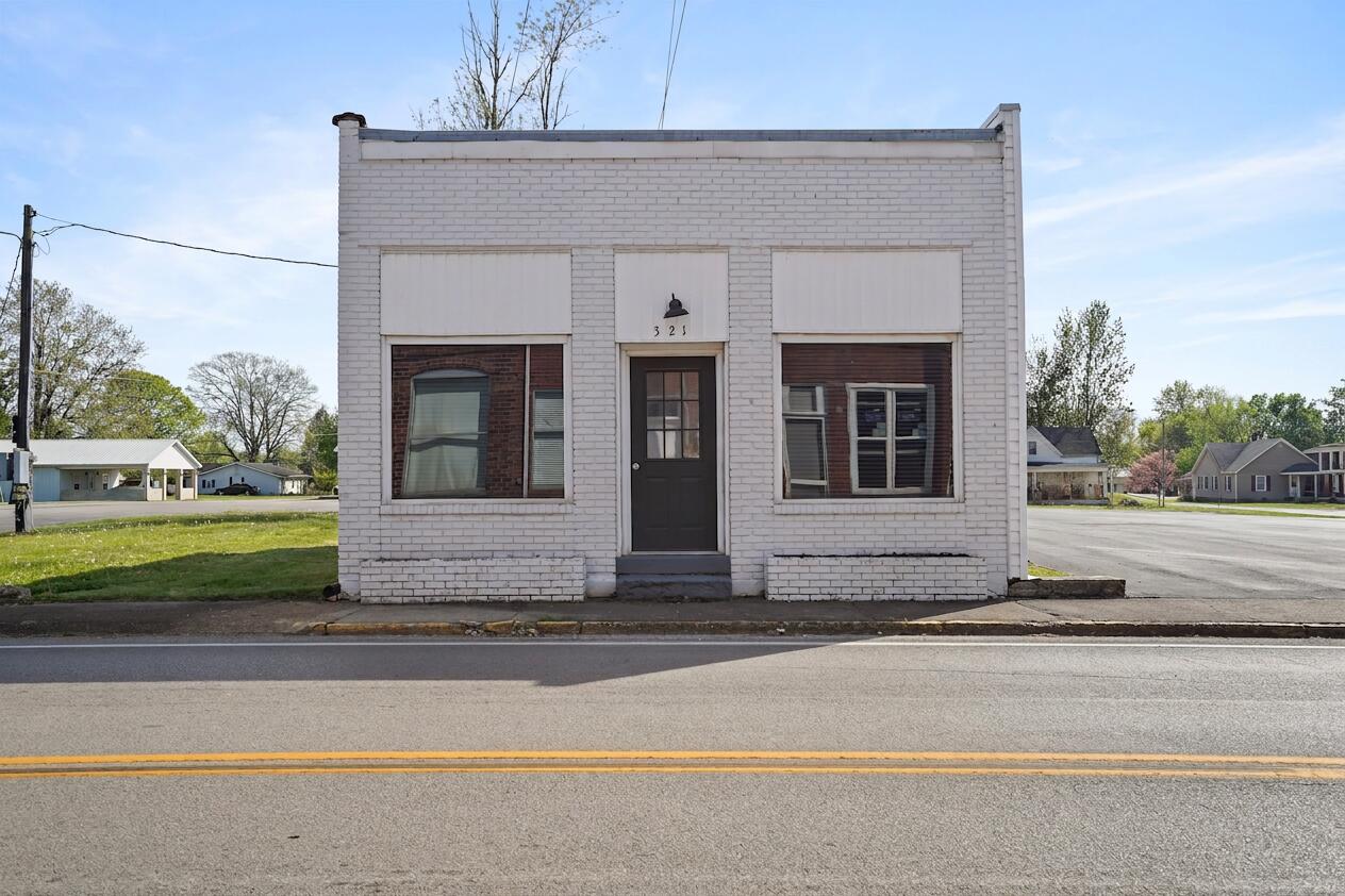 321 Main Street Science Hill, KY 42553 - Photo 11 of 16 DSC00899