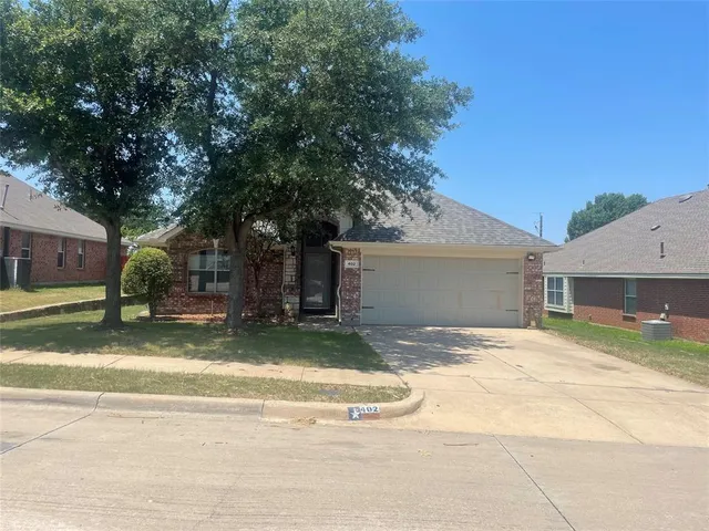 $2,600 | 402 Calvary Drive, Euless, TX 76040