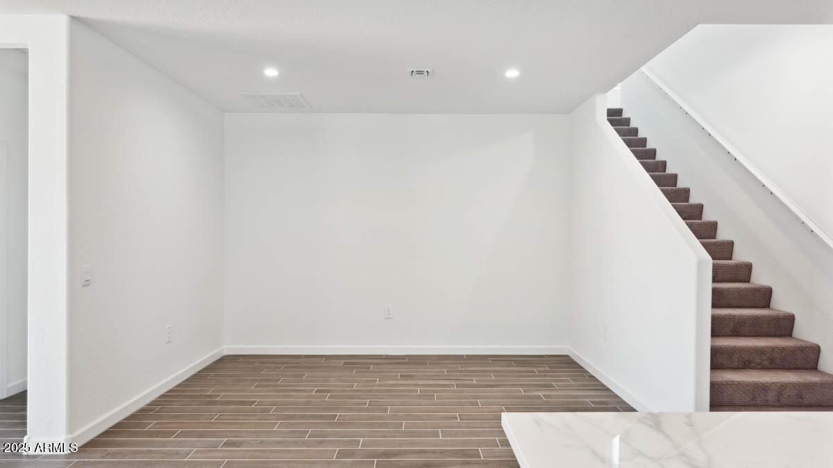 2326 West Solstice Avenue Apache Junction, AZ 85120 - Photo 10 of 30 Ozark dining