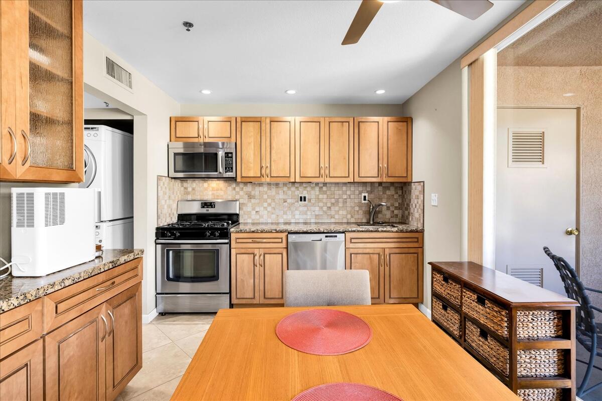 1555 North Chaparral Road, Unit 328 Palm Springs, CA 92262 - Photo 10 of 31 12-12