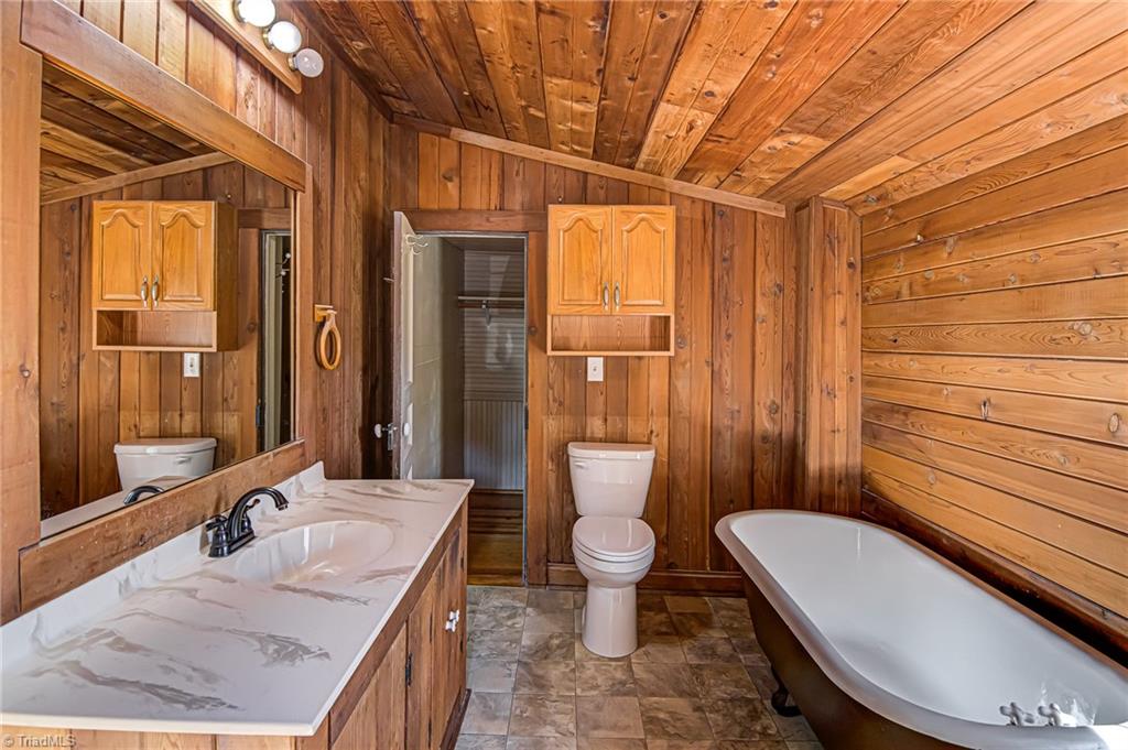 3471 Transou Road Pfafftown, NC 27040 - Photo 14 of 21 Primary Bath