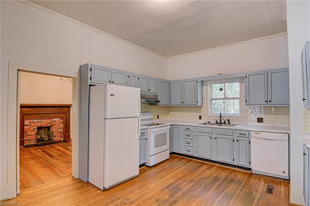 3471 Transou Road Pfafftown, NC 27040 - Photo 6 of 21 Kitchen