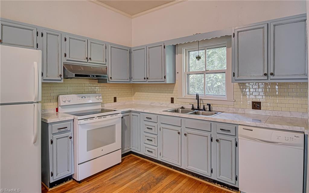 3471 Transou Road Pfafftown, NC 27040 - Photo 7 of 21 Kitchen