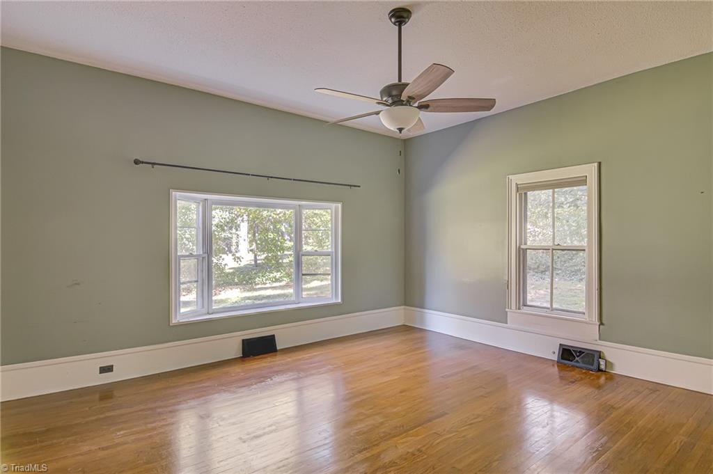 3471 Transou Road Pfafftown, NC 27040 - Photo 8 of 21 Living Room