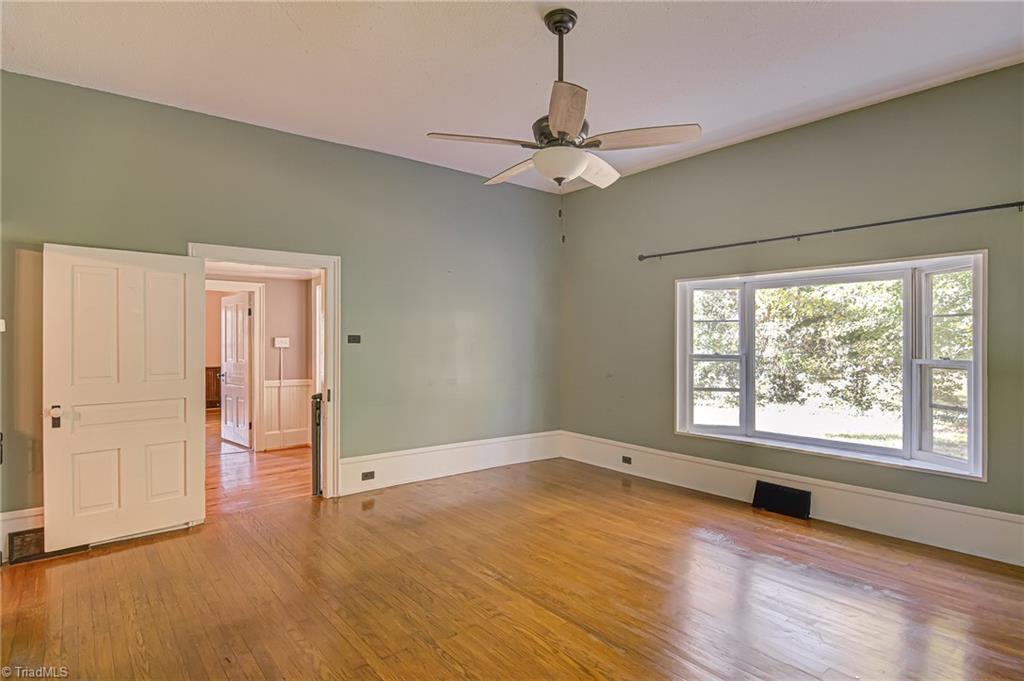 3471 Transou Road Pfafftown, NC 27040 - Photo 9 of 21 Living Room