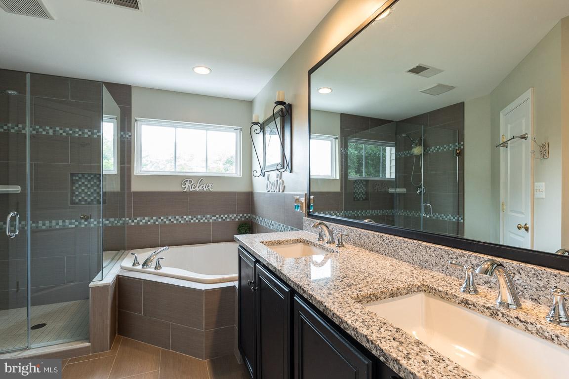9063 Ribbon Falls Loop Bristow, VA 20136 - Photo 16 of 30 Bath (Master)