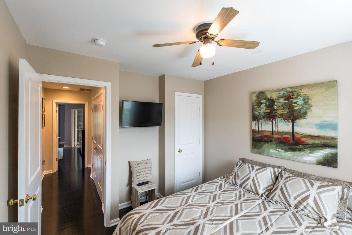 9063 Ribbon Falls Loop Bristow, VA 20136 - Photo 17 of 30 Bedroom