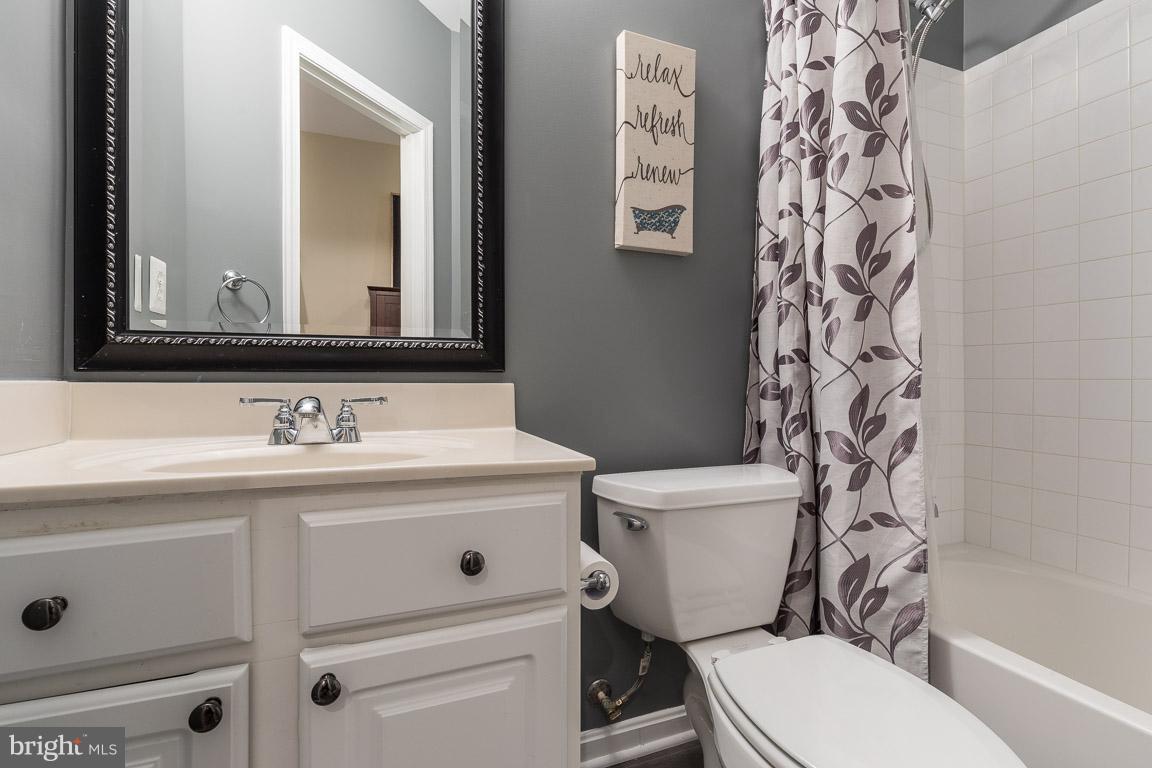 9063 Ribbon Falls Loop Bristow, VA 20136 - Photo 27 of 30 Bath