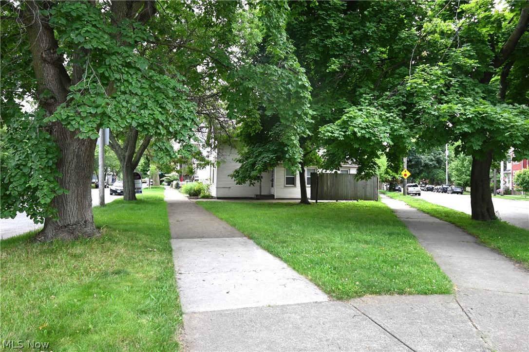 1714 Randall Road Cleveland, OH 44113 - Photo 3 of 17 Gallery Image 3