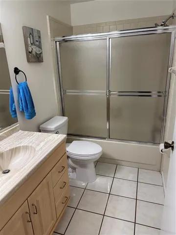 $1,700 | 829 3rd Avenue Southwest, Unit 2, Largo, FL 33770