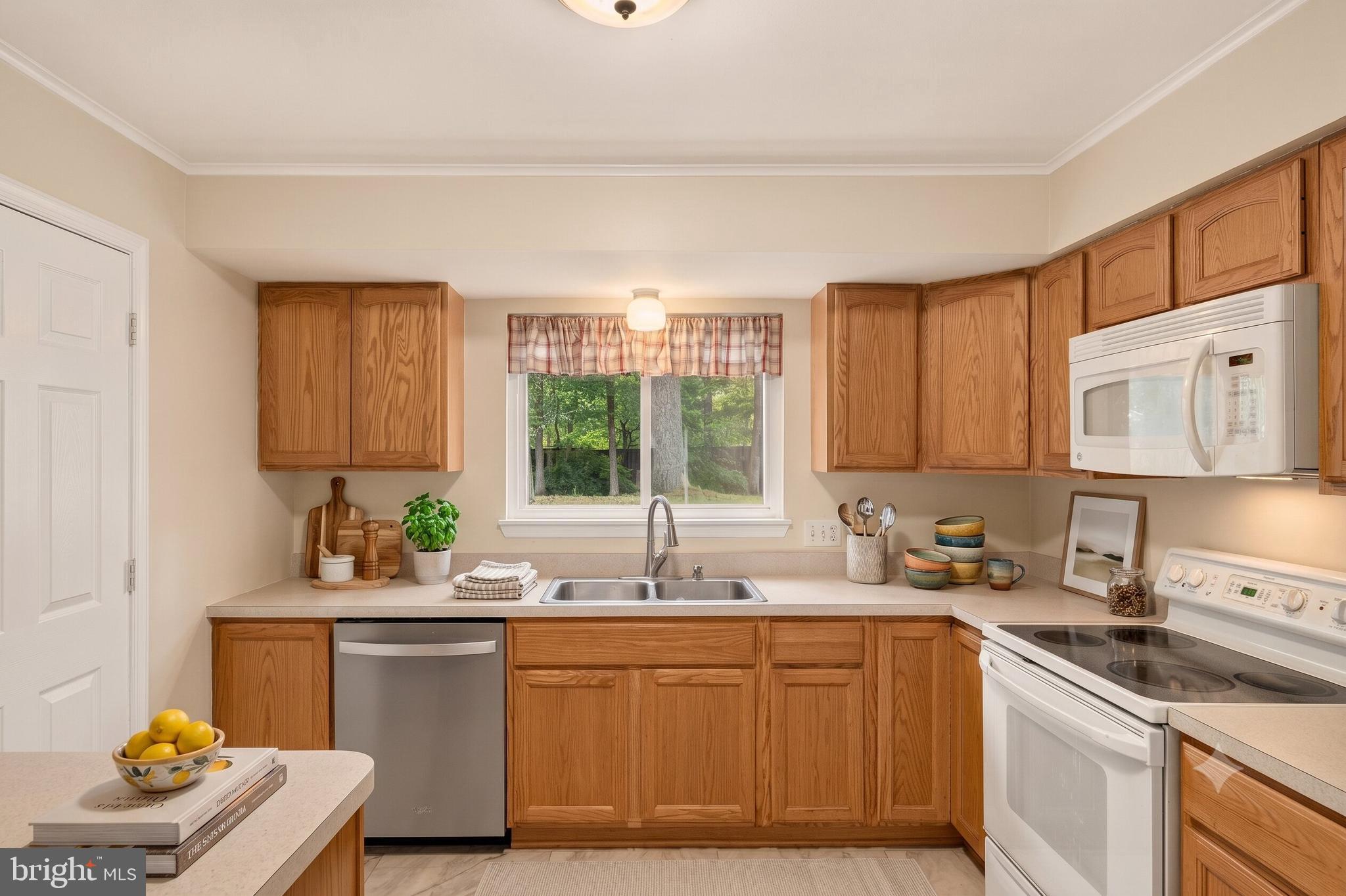 13008 Sturbridge Road Woodbridge, VA 22192 - Photo 19 of 80 Gallery Image 19