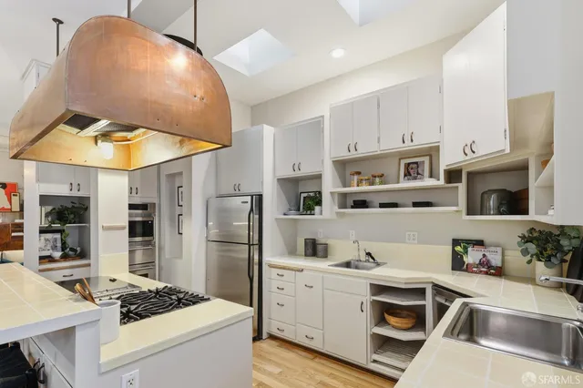 $1,950,000 | 741 Filbert Street, San Francisco, CA 94133