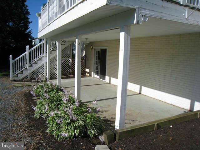 Exterior  Rear