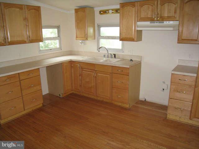 6528 Damascus Road Gaithersburg, MD 20882 - Photo 8 of 18 Kitchen