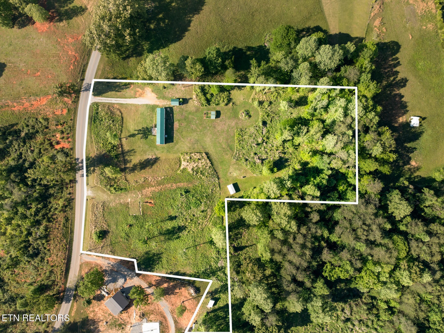 390 Sparkman Town Road Rock Island, TN 38581 - Photo 32 of 33 a view of a small yard