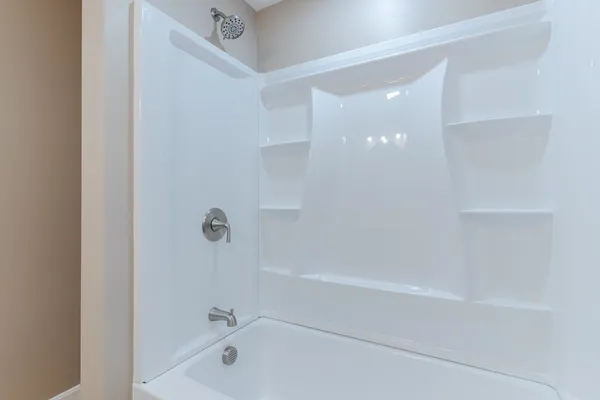 $2,300 | 60 Charles Street, Unit 2, Farmington, NH 03835