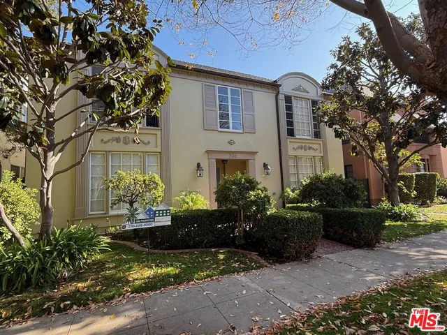 $2,000 | 204 South Reeves Drive, Beverly Hills, CA 90212