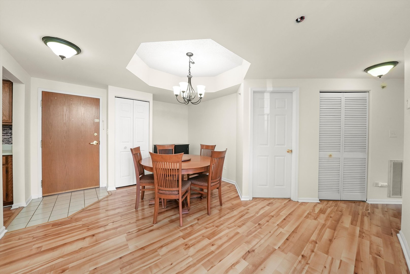 11001 Deblin Lane, Unit 203 Oak Lawn, IL 60453 - Photo 13 of 42