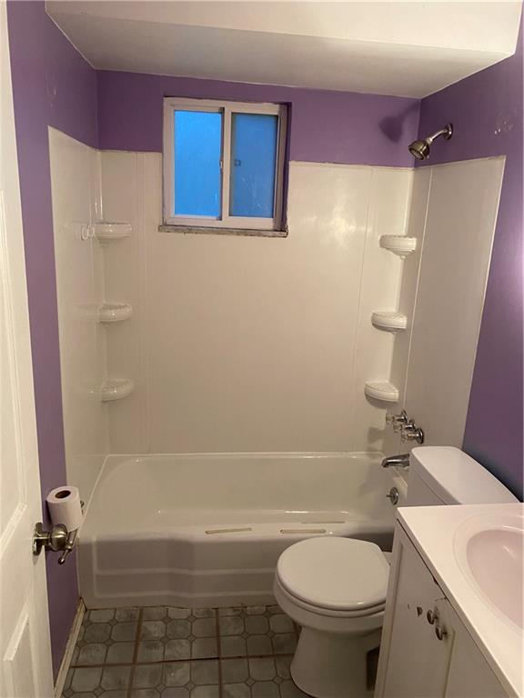 1829 Sundeman Street Pittsburgh, PA 15212 - Photo 8 of 12 Gallery Image 8