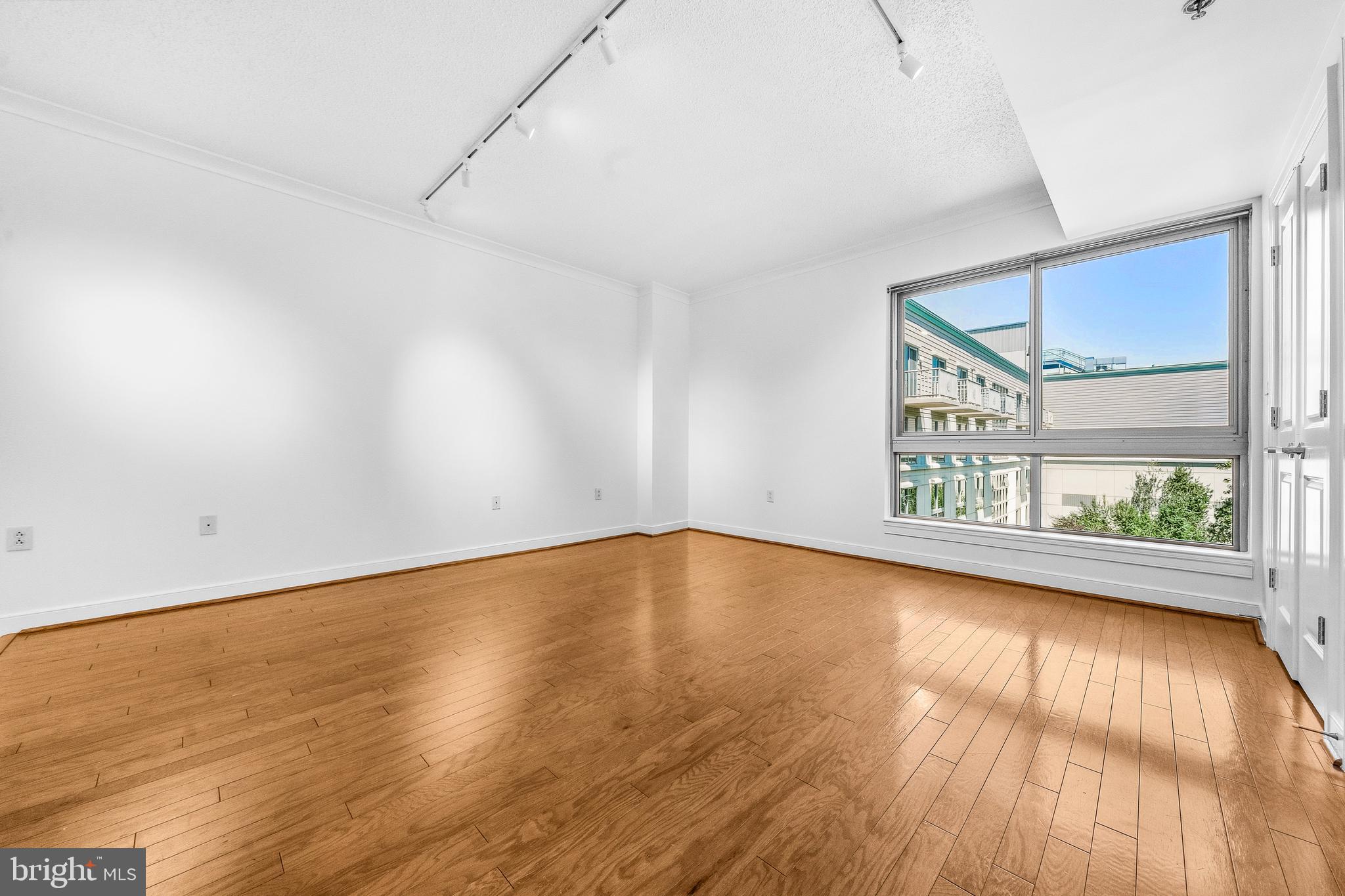 777 7th Street Northwest, Unit 1003 Washington, DC 20001 - Photo 2 of 33