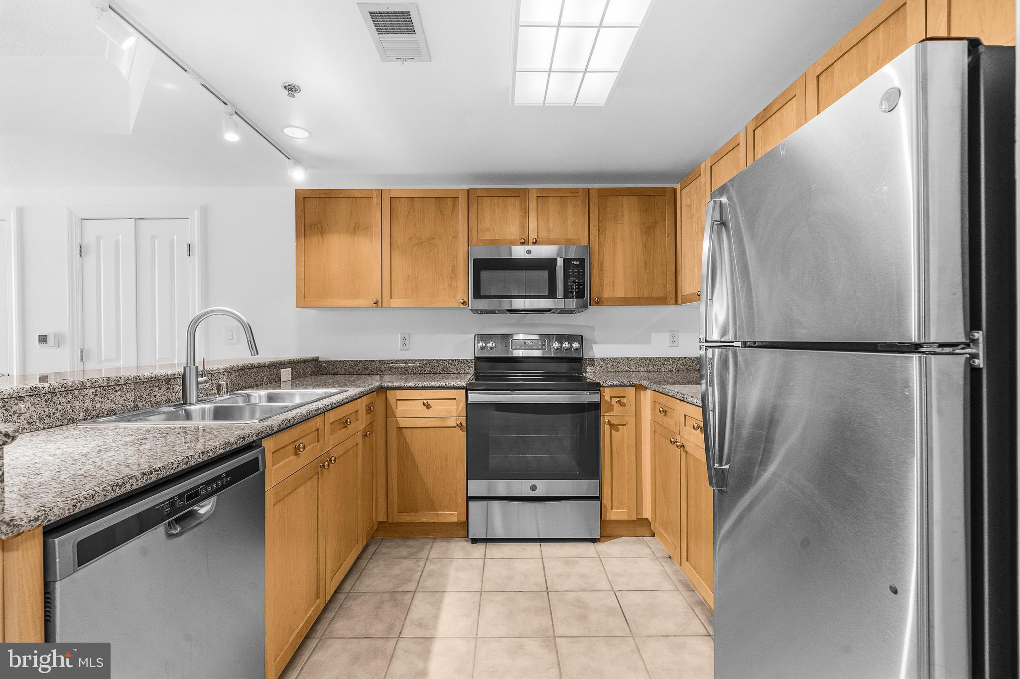 777 7th Street Northwest, Unit 1003 Washington, DC 20001 - Photo 6 of 33