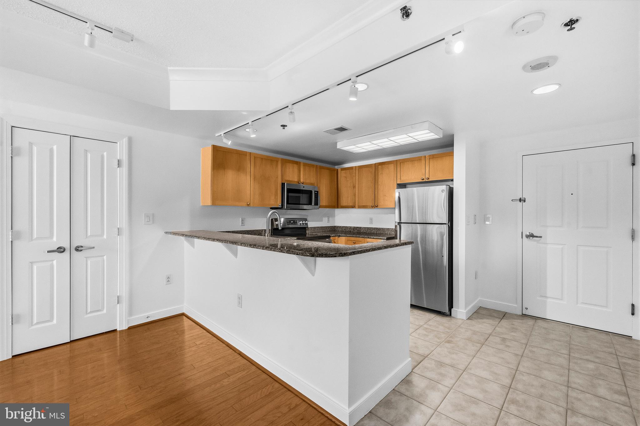 777 7th Street Northwest, Unit 1003 Washington, DC 20001 - Photo 10 of 33