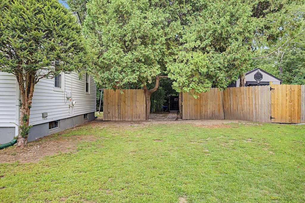 9 Moss Road Springfield, MA 01119 - Photo 28 of 39 Gallery Image 28