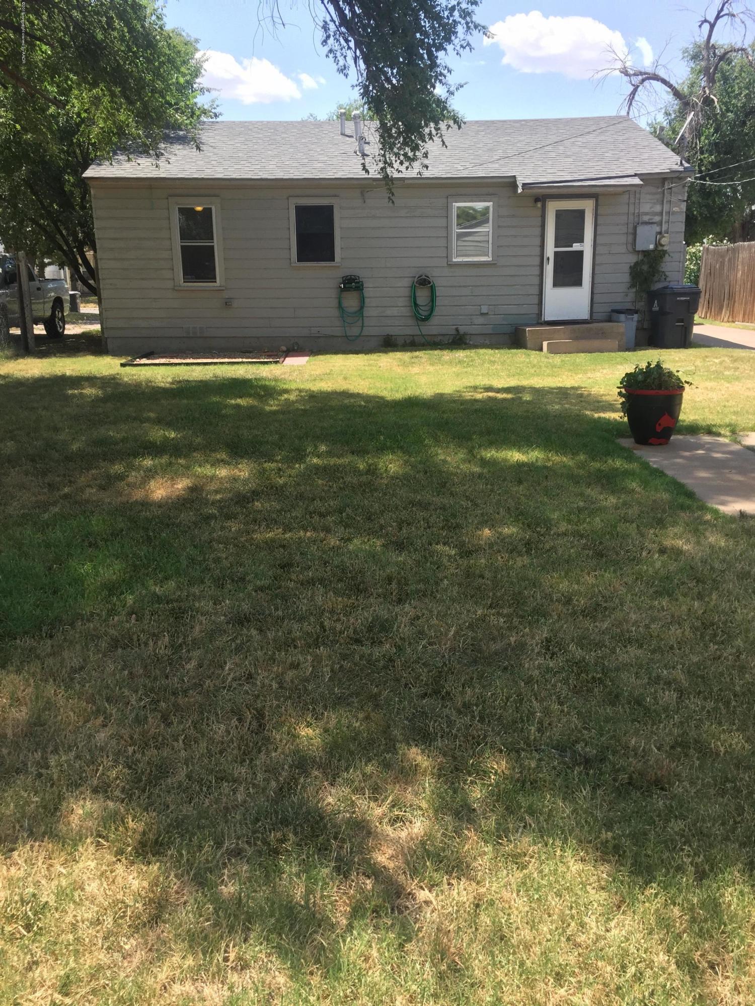 4103 Parker Street Amarillo, TX 79110 - Photo 2 of 17 Back of house