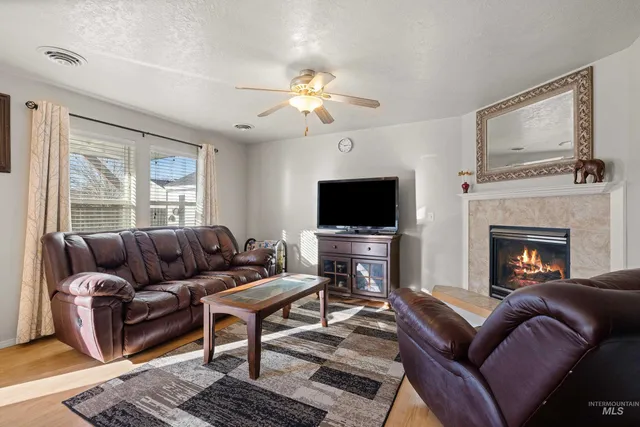 $384,990 | 1131 Southwest Colonial, Mountain Home, ID 83647