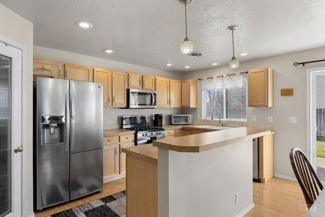 $384,990 | 1131 Southwest Colonial, Mountain Home, ID 83647