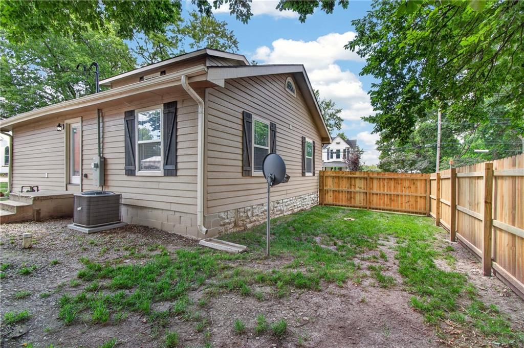 300 West Pine Street Butler, MO 64730 - Photo 37 of 41