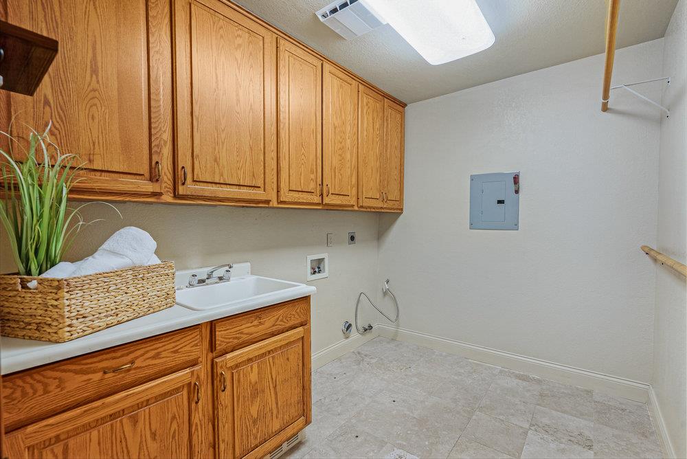 18383 Meadow Ridge Road Salinas, CA 93907 - Photo 30 of 90 Gallery Image 30