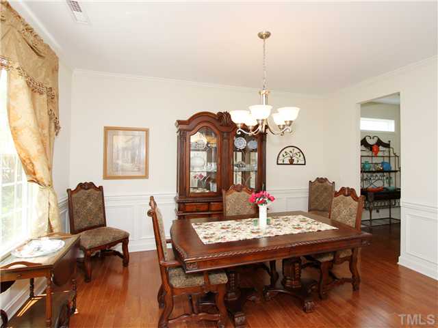 5228 Holly Ridge Farm Road Raleigh, NC 27616 - Photo 24 of 25 THE FLOW OF THIS FLOOR PLAN MAKES ENTERTAINING SO EASY!