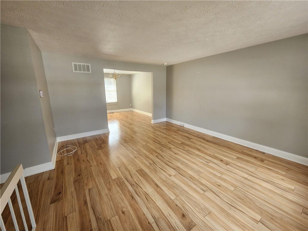 240 Quail Run Road Venetia, PA 15367 - Photo 3 of 32