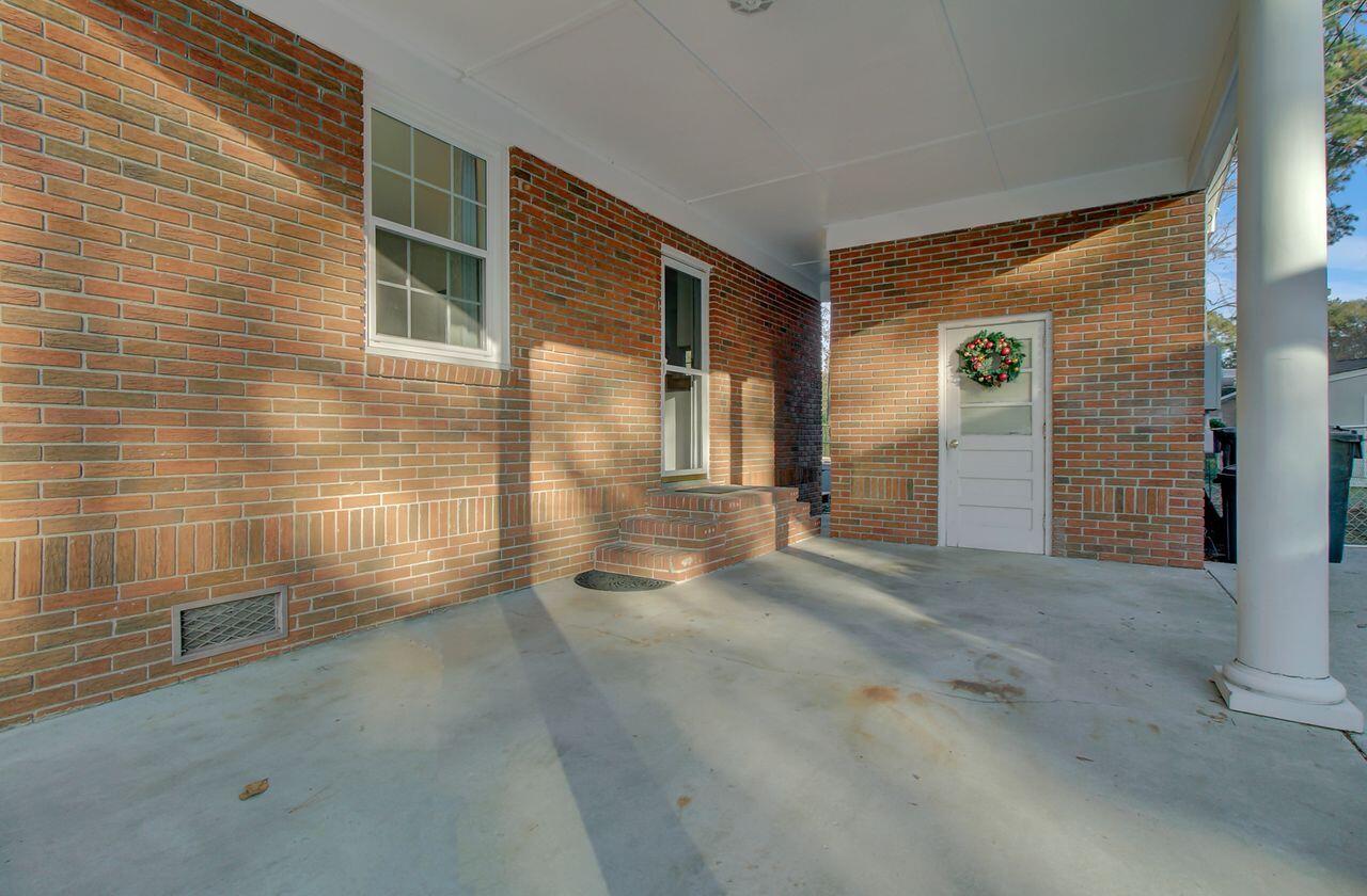 1582 Ingram Road Charleston, SC 29407 - Photo 5 of 39 5