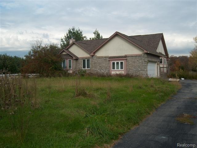 21133 30 Mile Road Ray, MI 48096 - Photo 2 of 9 100_9111