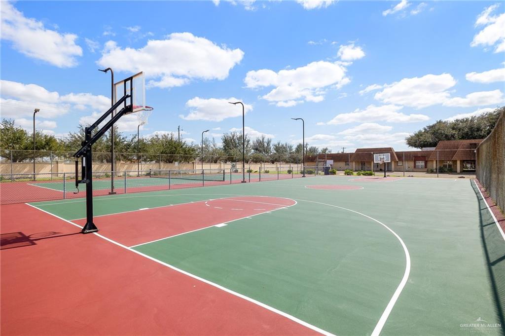 500 East El Rancho Avenue, Unit 36 McAllen, TX 78503 - Photo 16 of 16 a view of a basketball court
