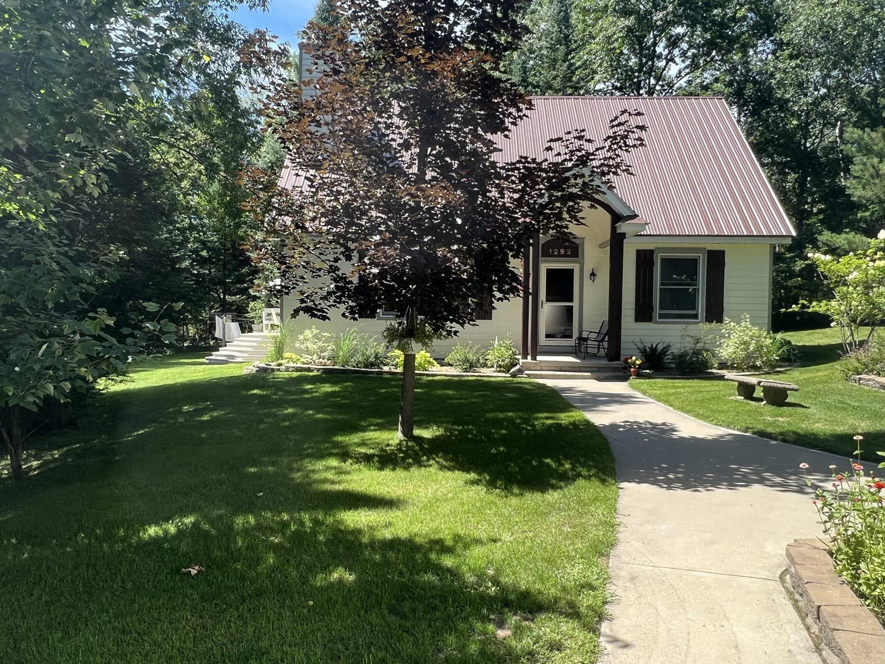 1292 East River Road Traverse City, MI 49696 - Photo 2 of 43 1903793-1.JPG